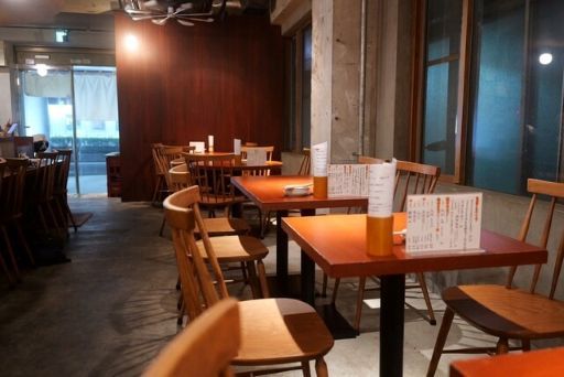 木の温もり溢れるお洒落空間◆お一人様～ファミリー利用にも◎